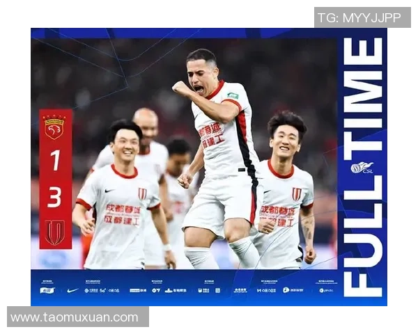 足球巨星赛场激烈拼抢中意外撞人引发巨大争议与舆论热议 足球巨星赛场激烈拼抢中意外撞人引发巨大争议与舆论热议