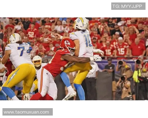 足球球星意外肋骨骨折伤情引关注未来能否复出成最大焦点 足球球星意外肋骨骨折伤情引关注未来能否复出成最大焦点