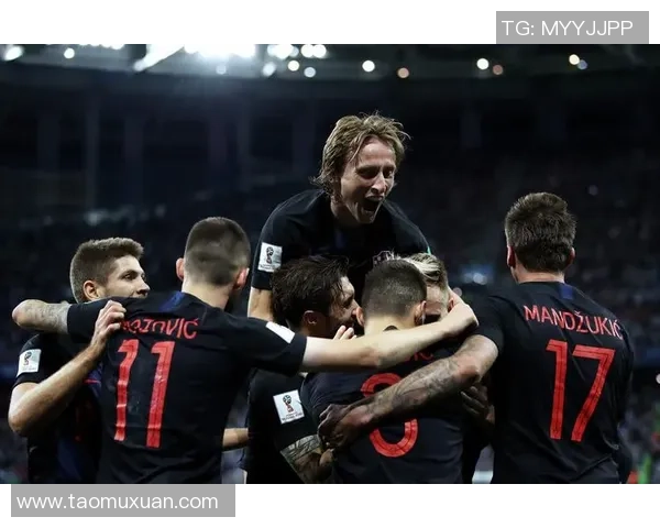 四大足球巨星同框合照 展现无与伦比的球场魅力与荣耀 四大足球巨星同框合照 展现无与伦比的球场魅力与荣耀